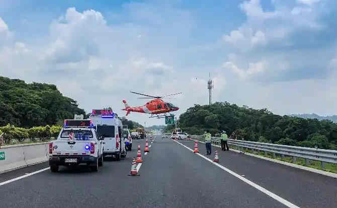 蕲春高速公路汽车救援案例